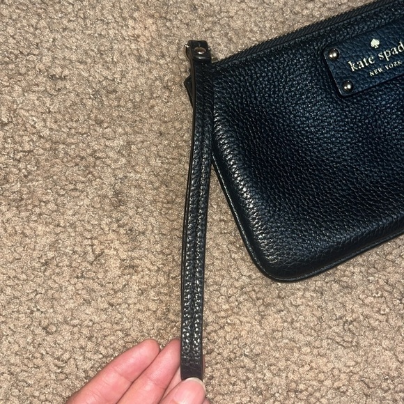 Kate Spade Zippered Chrissy Wristlet Berkshire Road Pebbled Leather Black - Picture 4 of 8